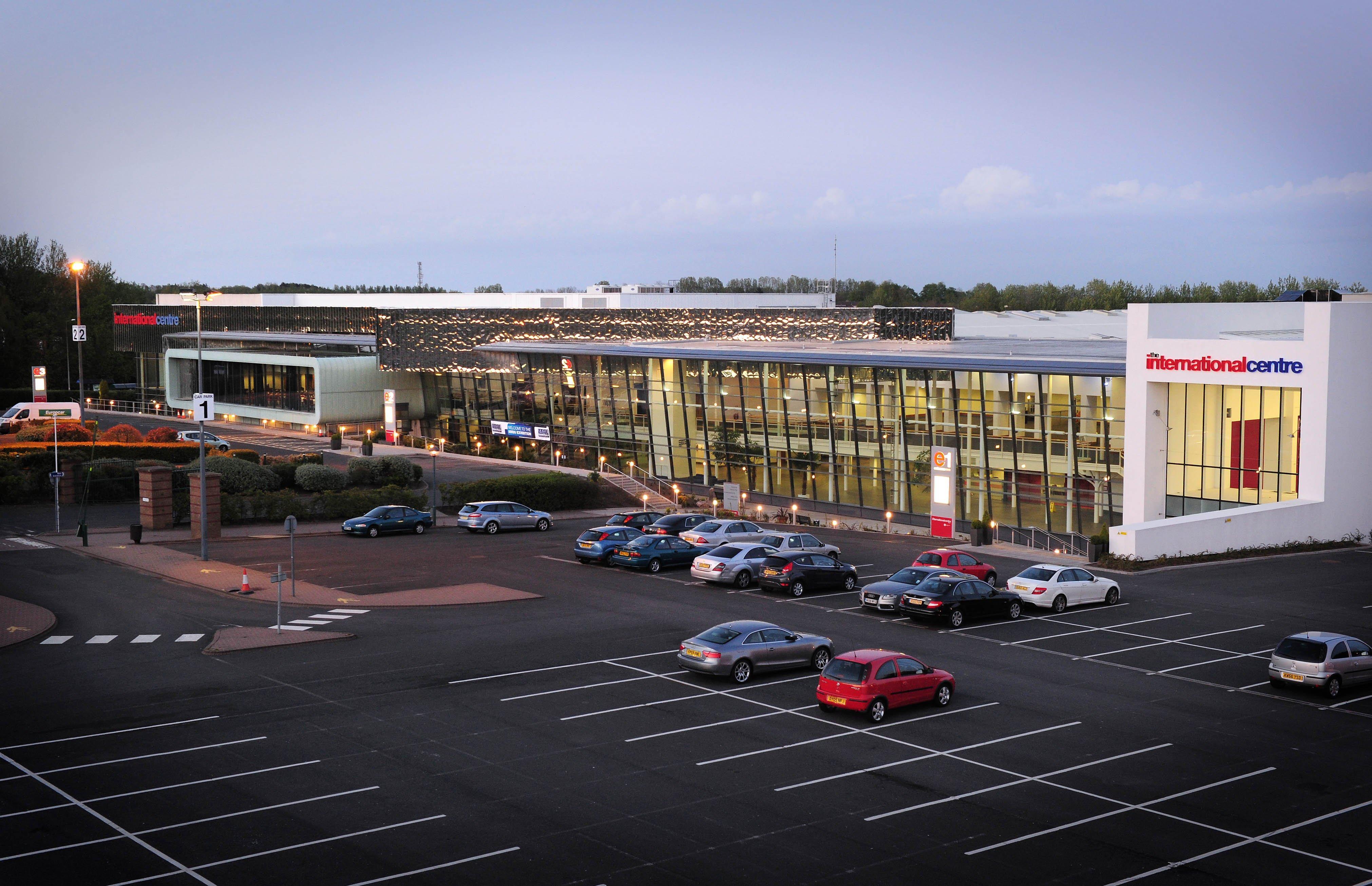 Holiday Inn Telford Ironbridge By Ihg Exterior foto